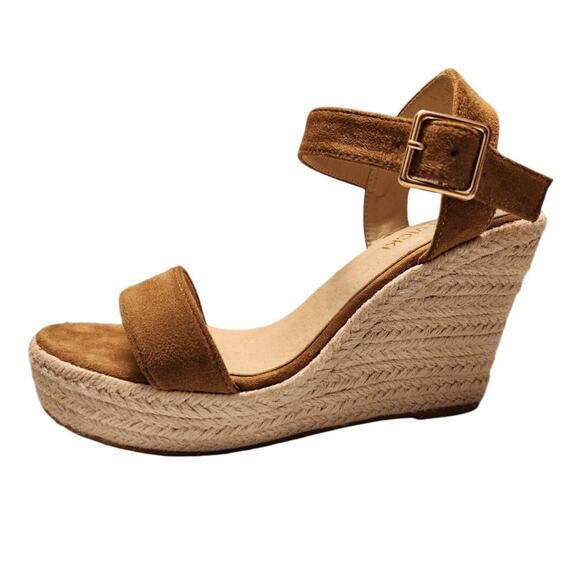 VICKI·VICKI Wedge Sandles, Size 8 - Picture 3 of 5